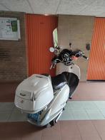 Retro Grande scooter in goede staat, Fietsen en Brommers, Snorfietsen en Snorscooters, Ophalen of Verzenden, Gebruikt, Benzine