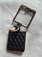 SAMSUNG Galaxy Z Flip 6 zwart quilted/goud met ring, Ophalen of Verzenden, Nieuw, Hoesje of Tasje