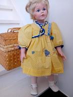 Mooie Porseleinen Pop met Blonde Krullen, Ophalen of Verzenden