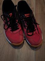 Asics Upcourt zaalschoenen - maat 35,5, Gebruikt, Overige typen, Ophalen of Verzenden, Overige sporten