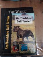 Staffordshire Bull Terrier, Boeken, Dieren en Huisdieren, Honden, Ophalen of Verzenden, Zo goed als nieuw