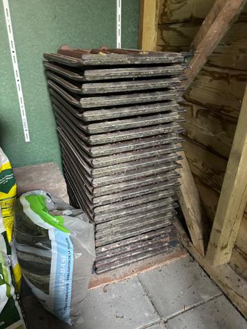 20x Dakpan Monier Signy-Finnez antraciet beschikbaar voor biedingen