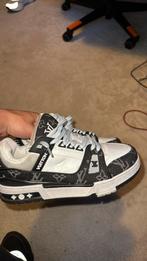 Lv trainers maat 41, Ophalen