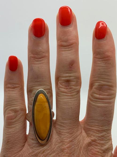 V778 Prachtige zilveren ring Baltische barnsteen maat 18, Sieraden, Tassen en Uiterlijk, Ringen, Zo goed als nieuw, Dame, 18 tot 19