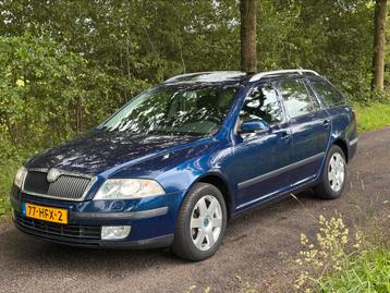 Skoda Octavia 1.8 TSI | Cruise | Pdc | Navi | Xenon | Dakje beschikbaar voor biedingen