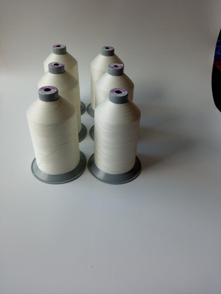 Coats Gral garen dikte 60E off white 7000m klossen garen, Hobby en Vrije tijd, Naaien en Fournituren, Nieuw, Garen of Naald(en)