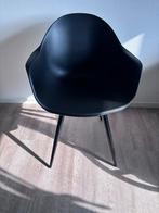 Comfortable Black Chair, Ophalen, Zo goed als nieuw, Zwart, Eén