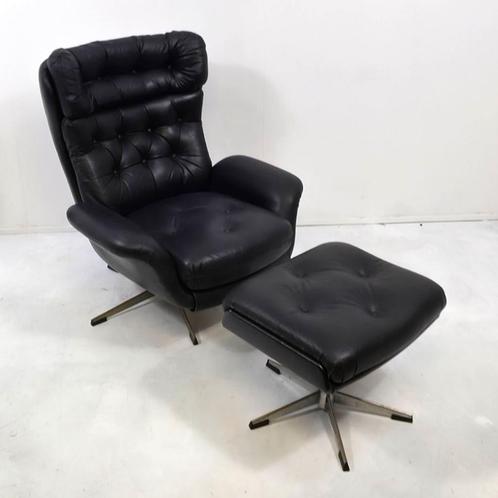 Mid century design leren fauteuil met voetenbank vintage, Huis en Inrichting, Fauteuils, Gebruikt, Leer, Metaal, 75 tot 100 cm
