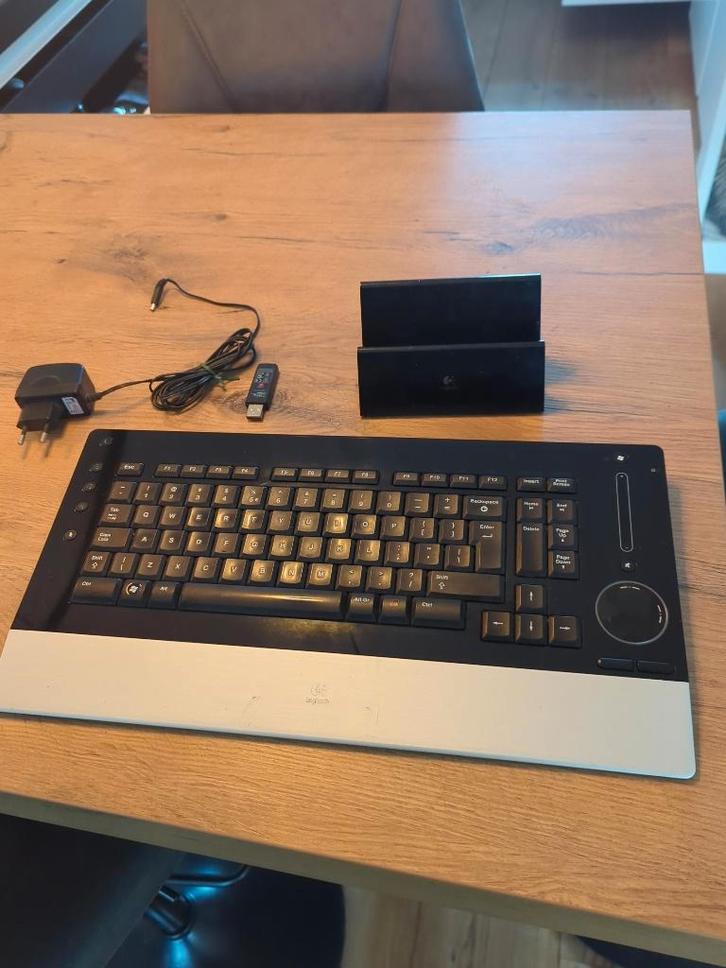Logitech diNovo Edge Toetsenbord met Oplader Qwerty, Computers en Software, Toetsenborden, Gebruikt, Qwerty, Draadloos, Multimediatoetsen