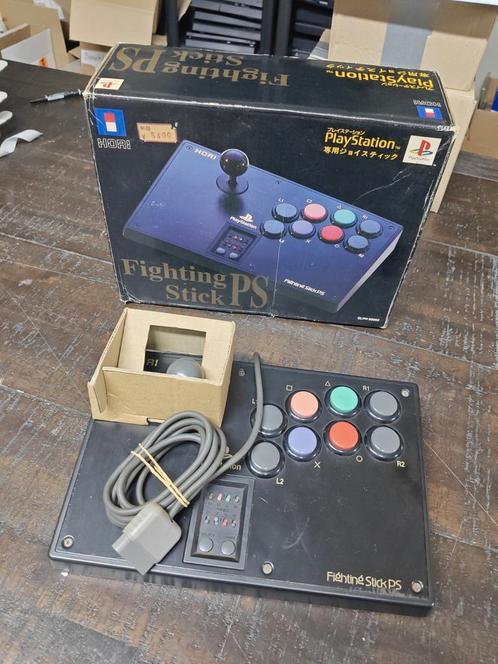 PS1 arcade stick in doos, Spelcomputers en Games, Games | Sony PlayStation 1, Zo goed als nieuw, Racen en Vliegen, 1 speler, Vanaf 3 jaar