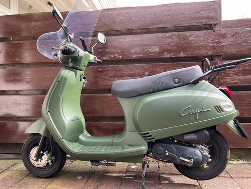 Groene Capri scooter - zo goed als nieuw (slechts 1129 km!), Fietsen en Brommers, Snorfietsen en Snorscooters, Zo goed als nieuw