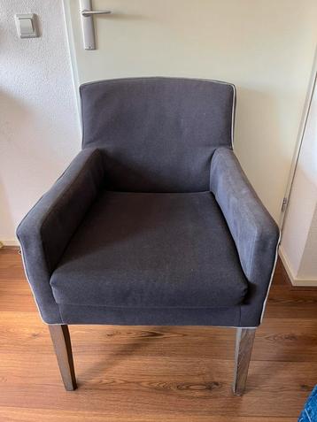 6 eetkamer stoelen beschikbaar voor biedingen