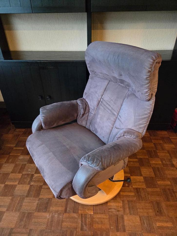 Prominent relax stoel / fauteuil, handbediend, Huis en Inrichting, Stoelen, Gebruikt, Eén, Hout, Stof, Grijs, Ophalen