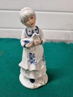 -	Beeld porselein meisje met eend, Ophalen of Verzenden