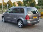 Volkswagen Touran 1.4 TSI DSG AUTO| AC|Cruis, Auto's, Volkswagen, Stof, 4 cilinders, Bedrijf, Grijs