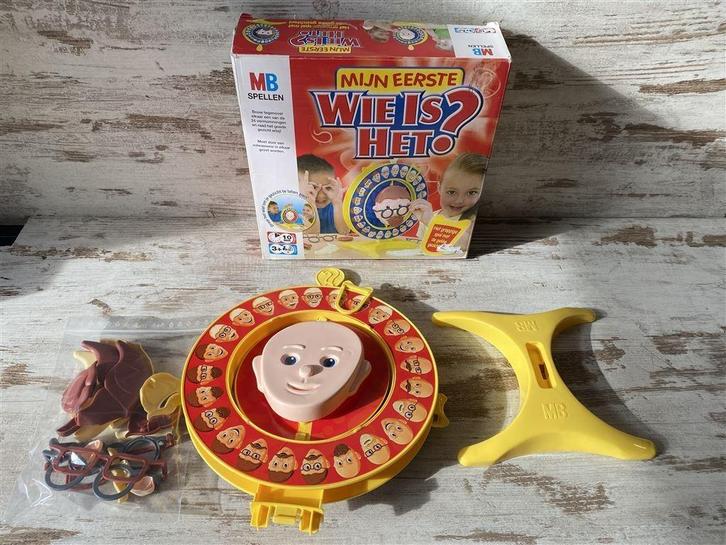 Wie is het? mijn eerste vierkante doos [s61], Hobby en Vrije tijd, Gezelschapsspellen | Bordspellen, Zo goed als nieuw, Ophalen of Verzenden