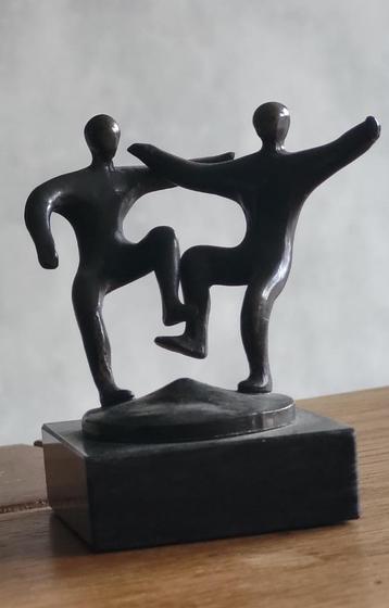 bronzen beeldje Corry Ammerlaan beschikbaar voor biedingen