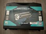 Nieuwe Olight SR Mini Intimidator II Zaklamp, Caravans en Kamperen, Zaklampen, Ophalen of Verzenden, Nieuw, Accu