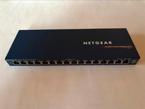Netgear ProSafe GS116 v2 – 16-poorts Gigabit Switch, Computers en Software, Netwerk switches, Zo goed als nieuw, Ophalen of Verzenden