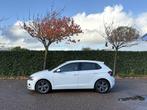 Volkswagen Polo 96 PK TSI virtueel cockpit camera pdc NAP 1e, Gebruikt, Met garantie (alle), Adaptive Cruise Control, 1055 kg