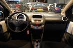 Toyota Aygo 1.0-12V Comfort | AUT | ELEK. RAMEN | APK | NAP., Stof, Gebruikt, 4 stoelen, Origineel Nederlands