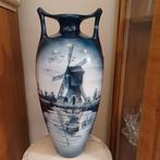 vaas Societe Ceramique met Molen Delfts Blauw stijl, Antiek en Kunst, Antiek | Vazen, Ophalen of Verzenden