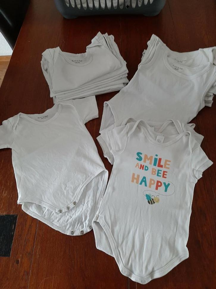 20 rompers maat 86/92, met GRATIS badjasje, Kinderen en Baby's, Babykleding | Maat 86, Gebruikt, Jongetje of Meisje, Nacht- of Onderkleding
