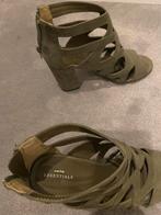 Olijfgroene, suède sandalen, Kleding | Dames, Schoenen, Ophalen of Verzenden, Gedragen, Sandalen of Muiltjes