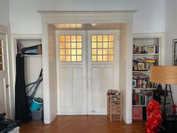 Stevige klassieke houten meubelwand (ENGLISH BELOWE) beschikbaar voor biedingen