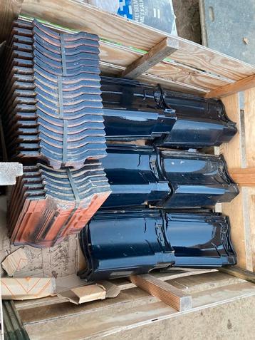 Nieuwe Koramic VHV Vario nachtblauw dakpannen beschikbaar voor biedingen