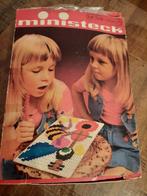 Grote doos met ministeck, Ophalen of Verzenden, Losse ministeck of Strip