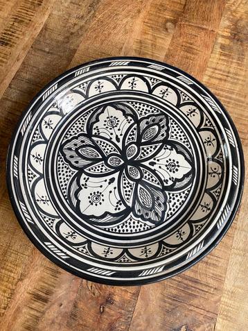 Schalen 32cm Marokkaans aardewerk blauw zwart groen beschikbaar voor biedingen