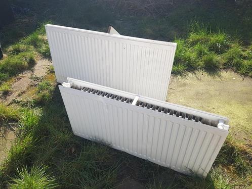 2x een cv radiator met convectors, Doe-het-zelf en Verbouw, Verwarming en Radiatoren, Gebruikt, Radiator, 800 watt of meer, 80 cm of meer
