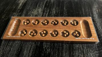 Vintage houten Mini Kalaha design Henning Bang Denemarken beschikbaar voor biedingen