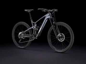 TREK Fuel EXe 9.7 Galactic Grey To Black Fade L L beschikbaar voor biedingen
