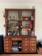 vintage buffetkast met glazen schuifdeuren., Ophalen