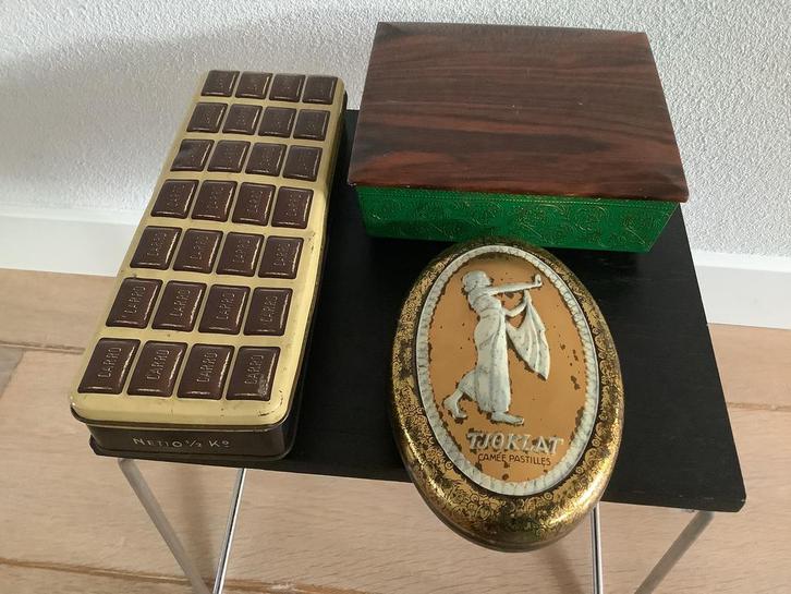 Vintage koektrommel en 2 chocolade blikken, Verzamelen, Blikken, Zo goed als nieuw, Overige, Ophalen of Verzenden