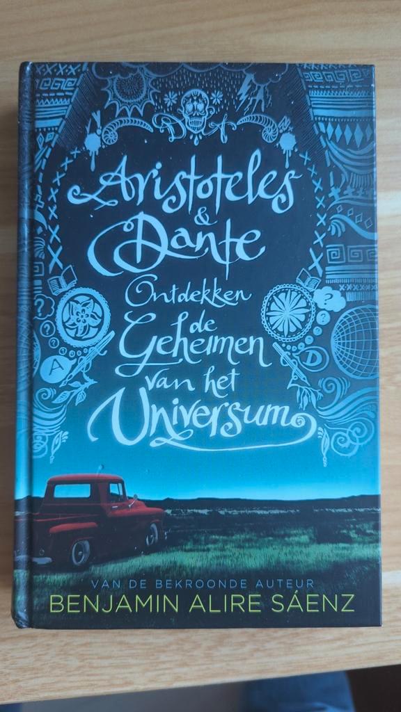 Aristoteles & Dante Ontdekken de geheimen van het Universum, Boeken, Kinderboeken | Jeugd | onder 10 jaar, Zo goed als nieuw, Fictie algemeen