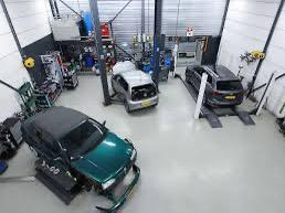 Onderhoud & reparatie aan auto’s motoren en  voertuigen beschikbaar voor biedingen