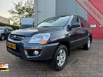 Kia Sportage 2.0 CVVT X-tra 4WD APK 2025 / AIRCO / NW STAAT, Auto's, Stof, Gebruikt, 4 cilinders, Metallic lak