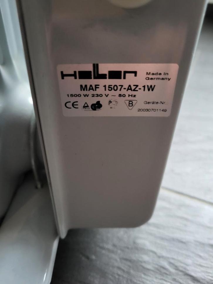 Heller MAF 1507-AZ-1W Oliekachel - Zo goed als nieuw, Huis en Inrichting, Kachels, Zo goed als nieuw, Vrijstaand, Oliekachel, Elektrisch