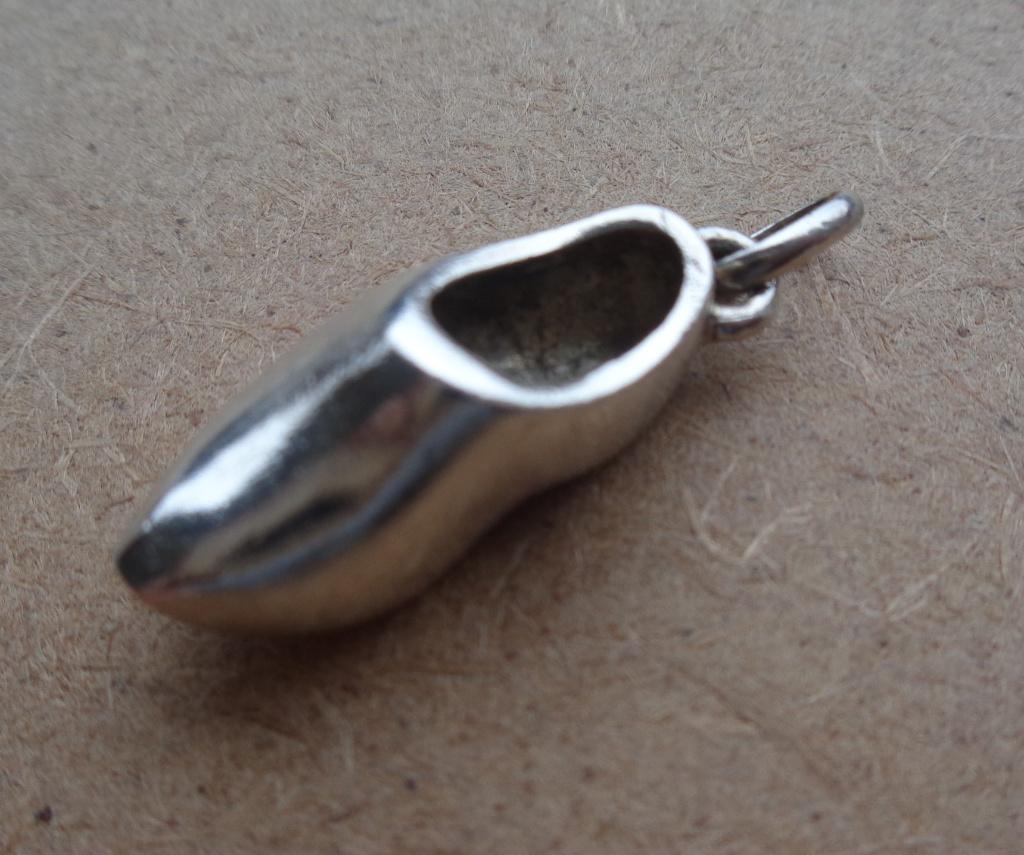 zilveren massief grote bedel klomp [320], Overige merken, Verzenden, Zo goed als nieuw, 1 bedel