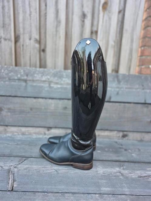 Deniro Bellini lak 2 jaar oud, Dieren en Toebehoren, Paardrijkleding, Gebruikt, Schoeisel, Dressuur, Ophalen