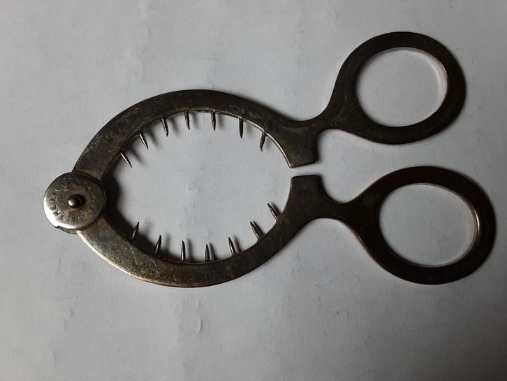 Antieke eierschaar zeldzaam (mogelijk zilver), Antiek en Kunst, Antiek | Bestek, Ophalen of Verzenden