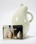 1026. Keramiek schenkkan "Olga" - Kati Tuominen-Niittylä., Antiek en Kunst, Ophalen of Verzenden