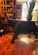 unieke levensgrote NEUSHOORN tafel vitrine design element, Huis en Inrichting, Tafels | Sidetables, Kunststof, Ophalen of Verzenden