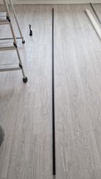 Gordijnroede mat zwart met bevestiging., Ophalen, Zwart, Zo goed als nieuw, 200 cm of meer