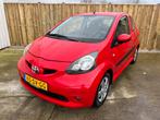 ** VERKOCHT** Toyota Aygo 1.0 12V  / Nieuwe APK / NAP, Voorwielaandrijving, Stof, 4 stoelen, 68 pk