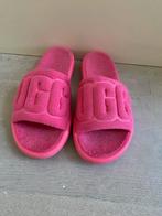 UGG Sloffen - Roze - Maat 38, Kleding | Dames, Schoenen, Ophalen, Zo goed als nieuw, Roze