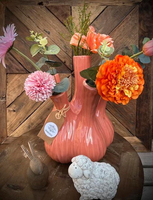 Tulpenvaas incl bloemen, Huis en Inrichting, Woonaccessoires | Vazen, Zo goed als nieuw, Oranje, Aardewerk of Porselein, Ophalen
